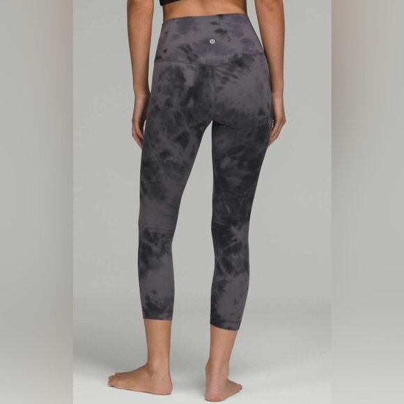 NEW |  Align™ High-Rise Crop 23" | Graphite Grey | Size 14 - Picture 2 of 5